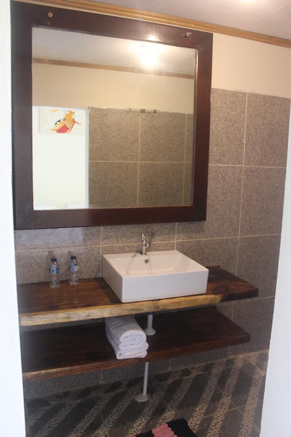 Village Corner Homestay Kuta  Экстерьер фото